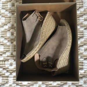 KANNA woven peep toe wedge